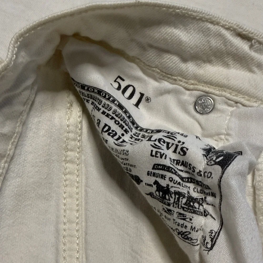 Levi's 501® Ankle Women's Jeans - Picture 3 of 10